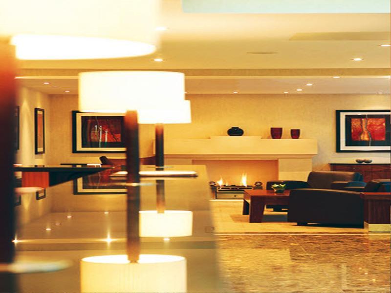 Regency Park Hotel, Health Club & Spa Thatcham Bagian luar foto