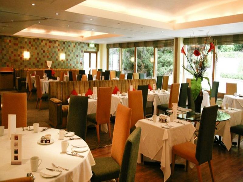 Regency Park Hotel, Health Club & Spa Thatcham Bagian luar foto