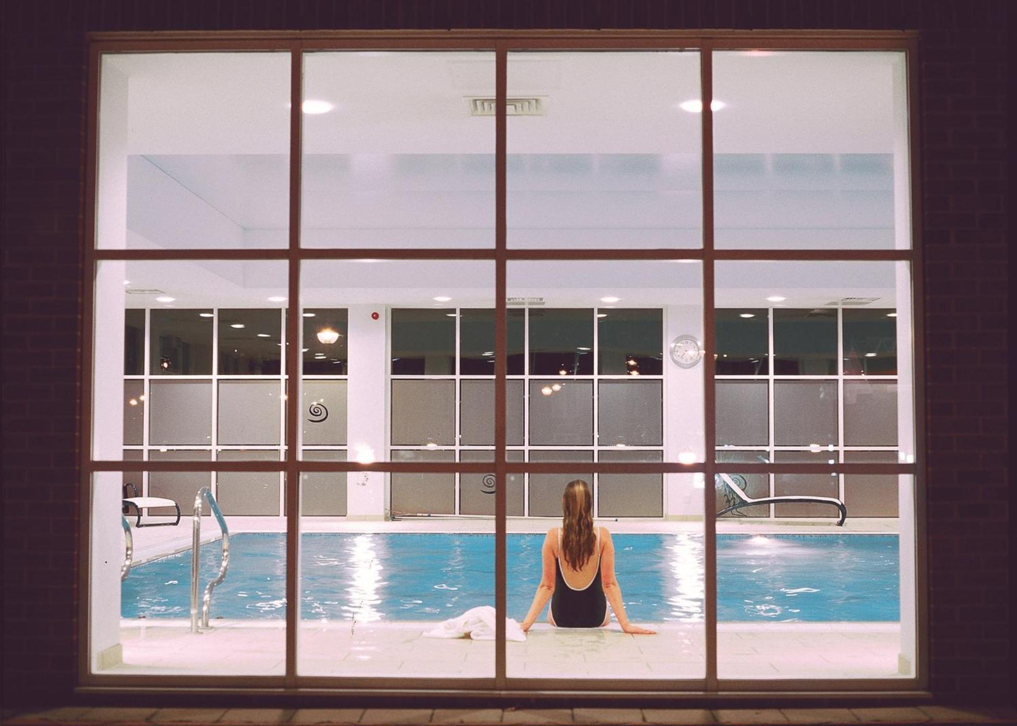 Regency Park Hotel, Health Club & Spa Thatcham Bagian luar foto