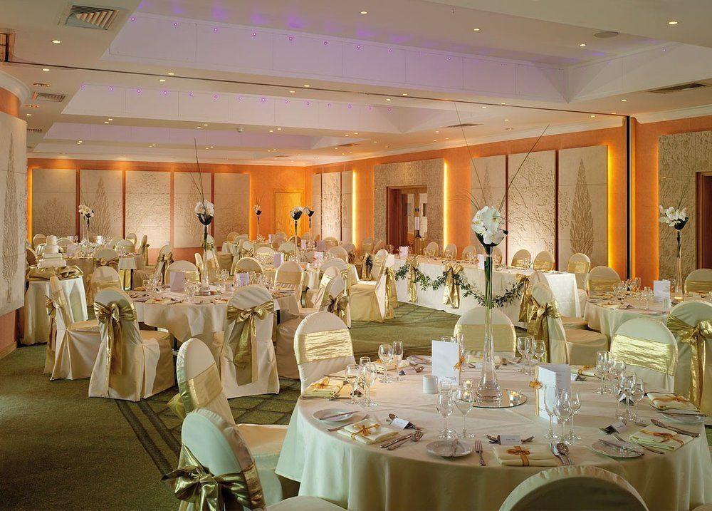 Regency Park Hotel, Health Club & Spa Thatcham Bagian luar foto