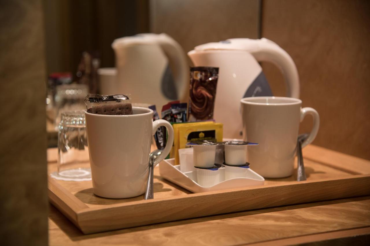 Regency Park Hotel, Health Club & Spa Thatcham Bagian luar foto
