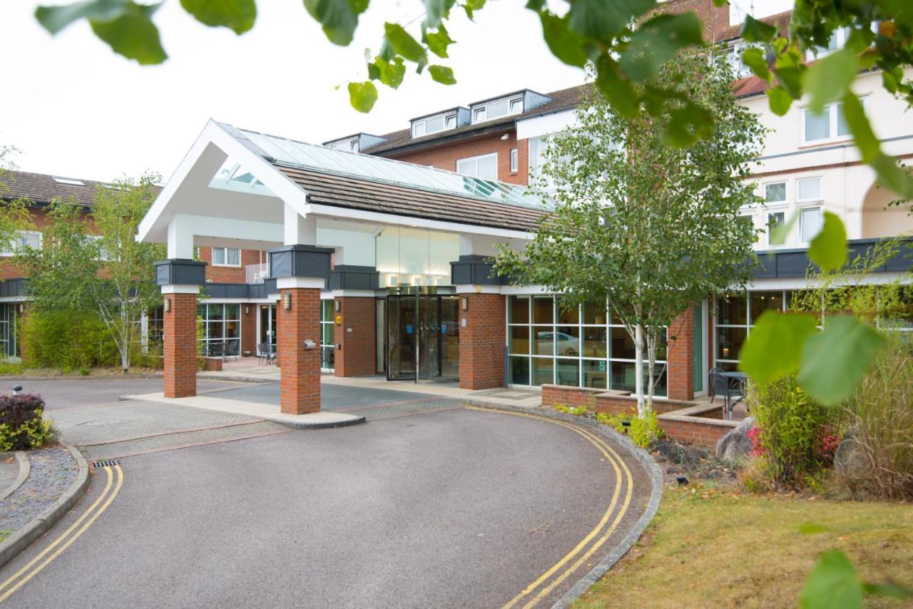 Regency Park Hotel, Health Club & Spa Thatcham Bagian luar foto